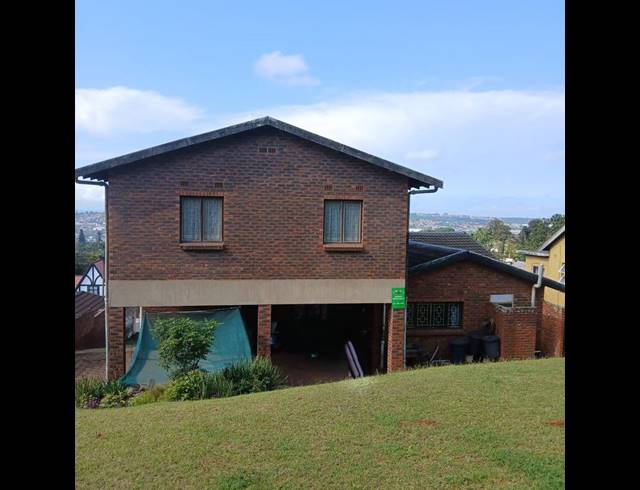 5 BEDROOM HOUSE FOR SALE IN MONTCLAIR